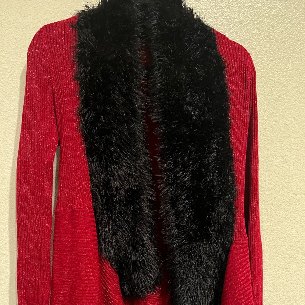 Lauren Michelle red‎ Black Fur Details open Front Long Sweater